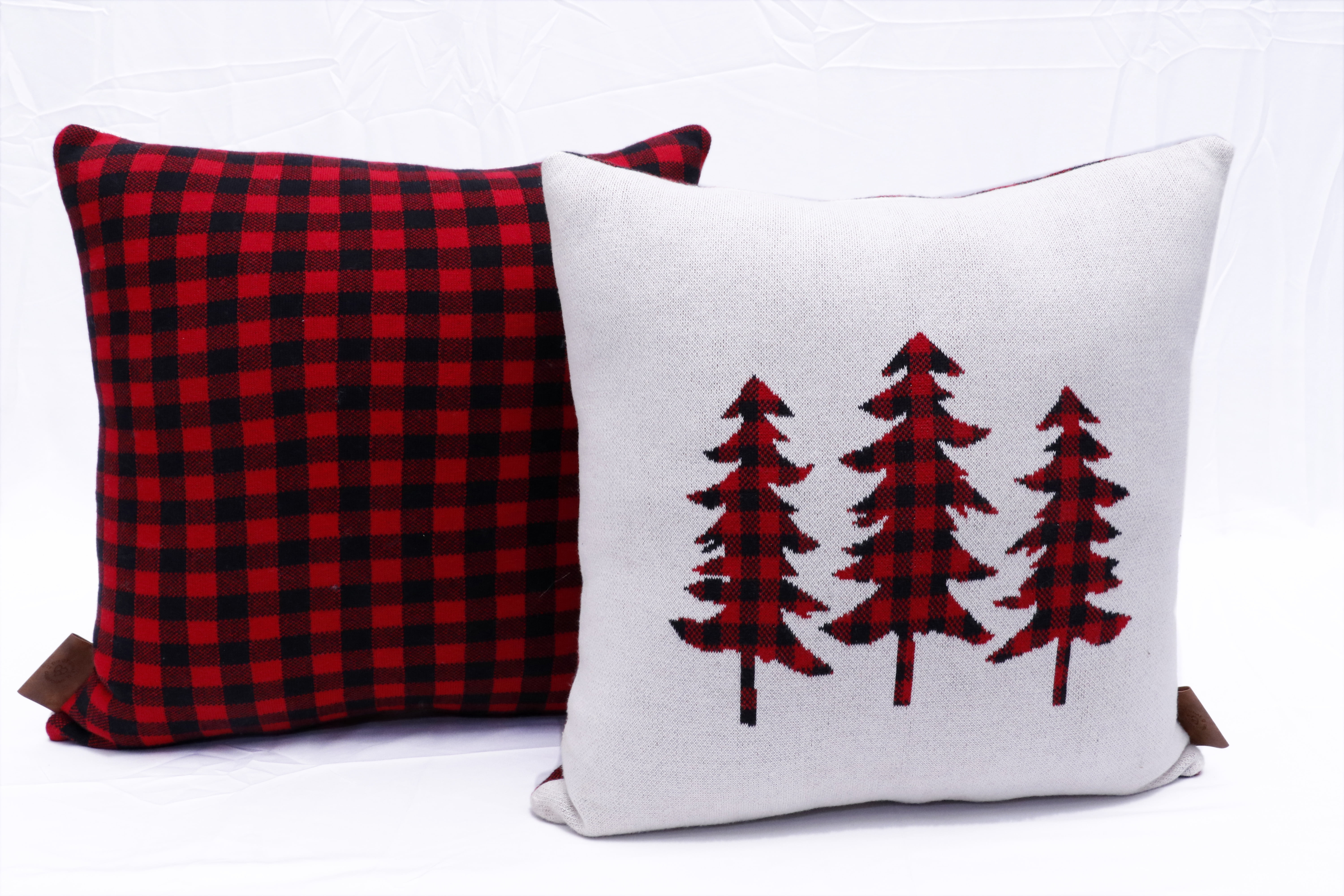 Dearfoams 3 Tree Knit Pillow, 20'' x 20'', Red Plaid Trees