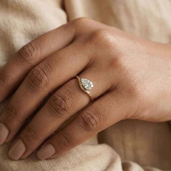vylahjewellery Vermeil Yellow Gold Anniversary Ring Pear Cut Moissanite Solitaire Engagement Ring Modern Wedding Jewelry Gift for Her Valentine's Special Rings