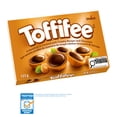 thumbnail image 2 of Noisette Toffifee enrobée de caramel et de nougat crémeux recouverte de chocolat, 2 of 8