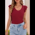 thumbnail image 4 of Camiseta de Verano para Mujer, con Cuello en V, Volantes, Sin Mangas, Corte Entallado, Color Vino Tinto M, 4 of 7