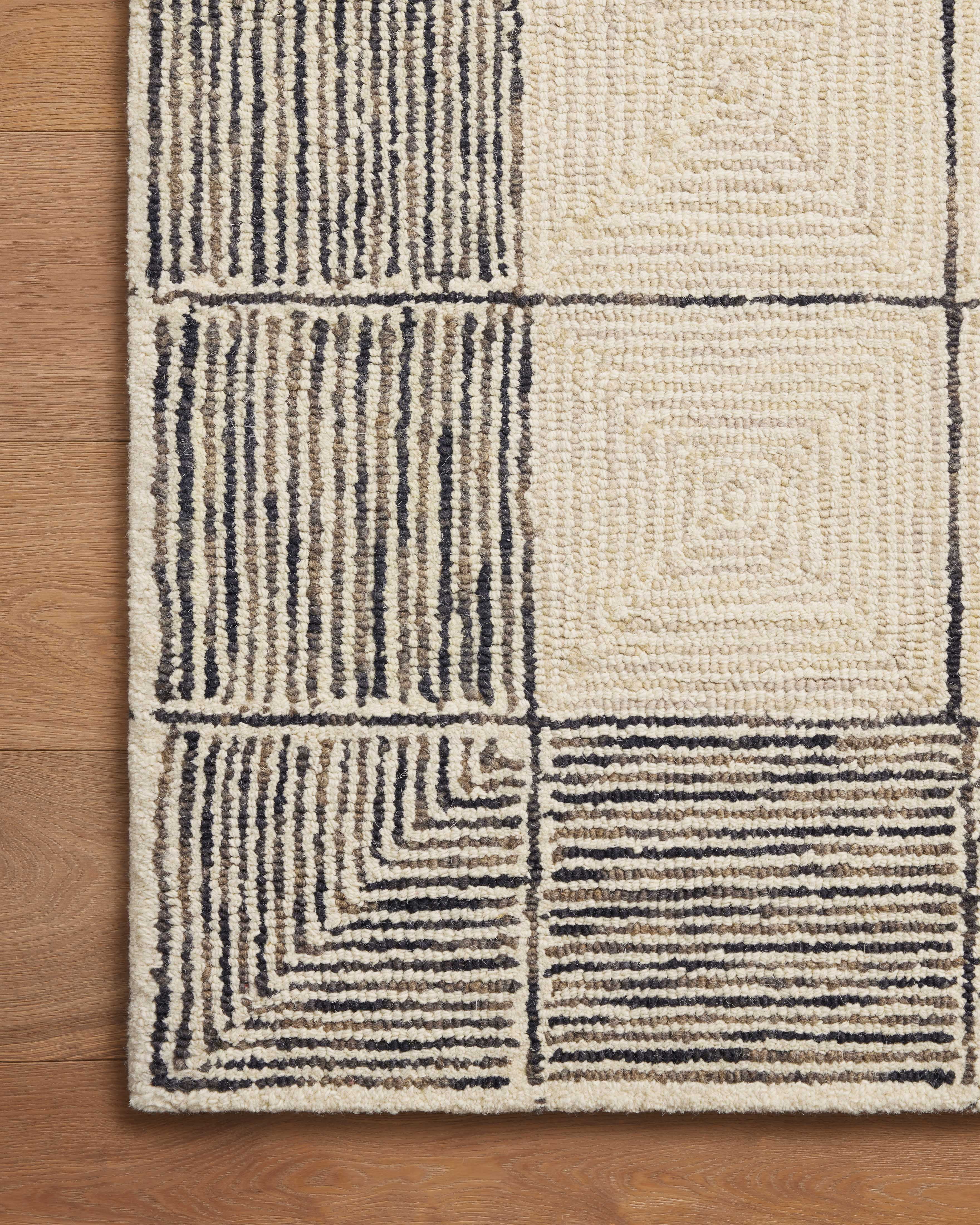 Chris Loves Julia x LoloiFrancis Cream / Black 2'-0" x 5'-0" Accent Rug