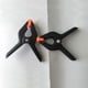 thumbnail image 4 of 10 paquetes de abrazaderas de resorte pequeñas de plástico profesional de 3 pulgadas, resistentes para manualidades o clips de plástico y abrazaderas de clips de fondo para telón de fondo, 4 of 5