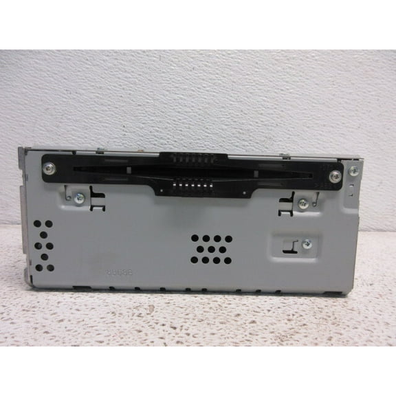 Pre-Owned 2017 Ford Escape AM FM CD MP3 Radio Receiver OEM LKQ - Verify Specific Vehicle Fitment In Description - (Good)