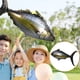 thumbnail image 5 of globos con forma de atún: Decoraciones realistas para fiestas temáticas de animales marinos - Globos de aluminio con forma de pez para fiestas de cumpleaños con temática de pesca, 5 of 8