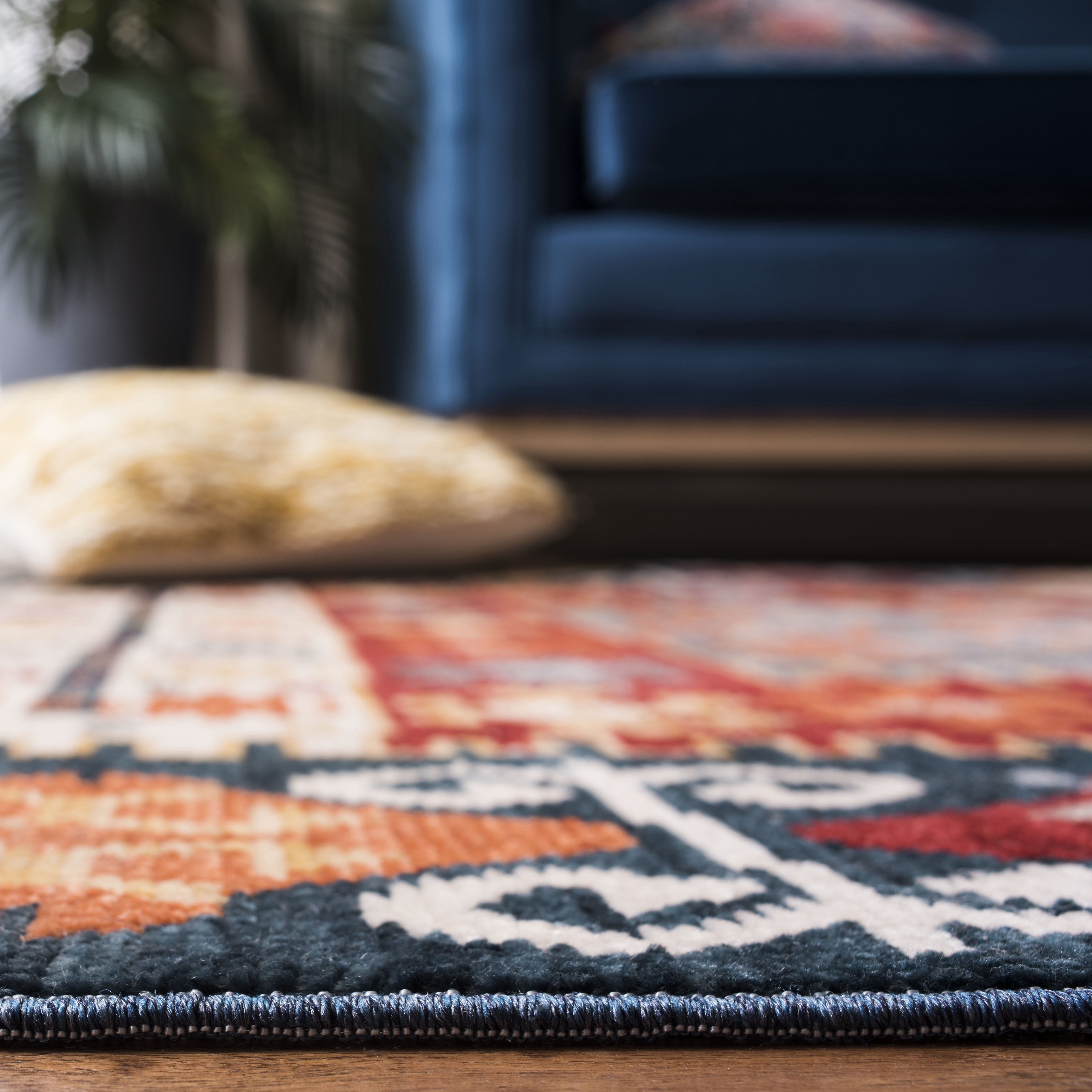 Safavieh Farmhouse Milford Southwestern Area Rug, Cream/Navy, 4' x 5'4"