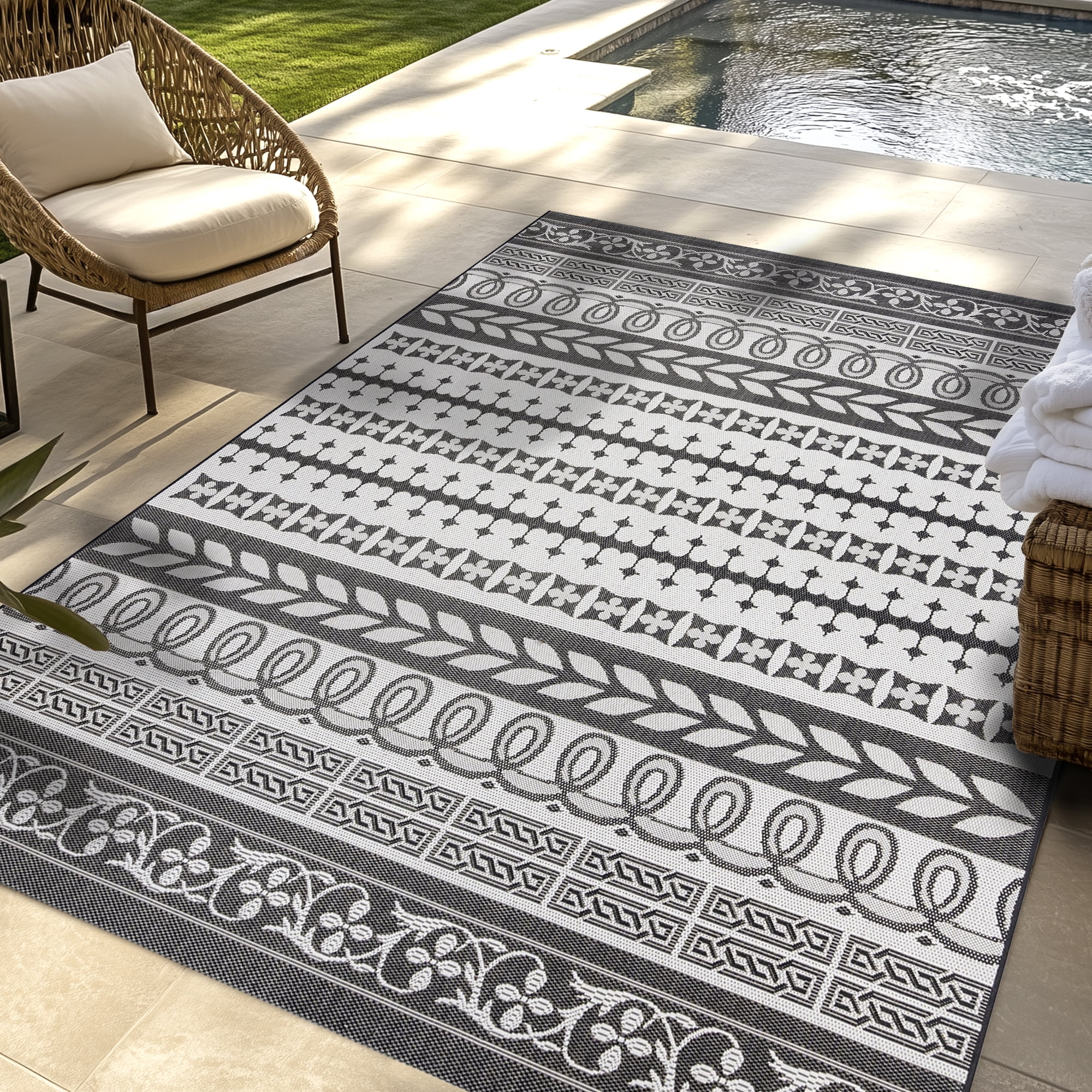 Gertmenian Paseo Burke Stripe Bohemian Striped Black/ White Area Rug, 5x8