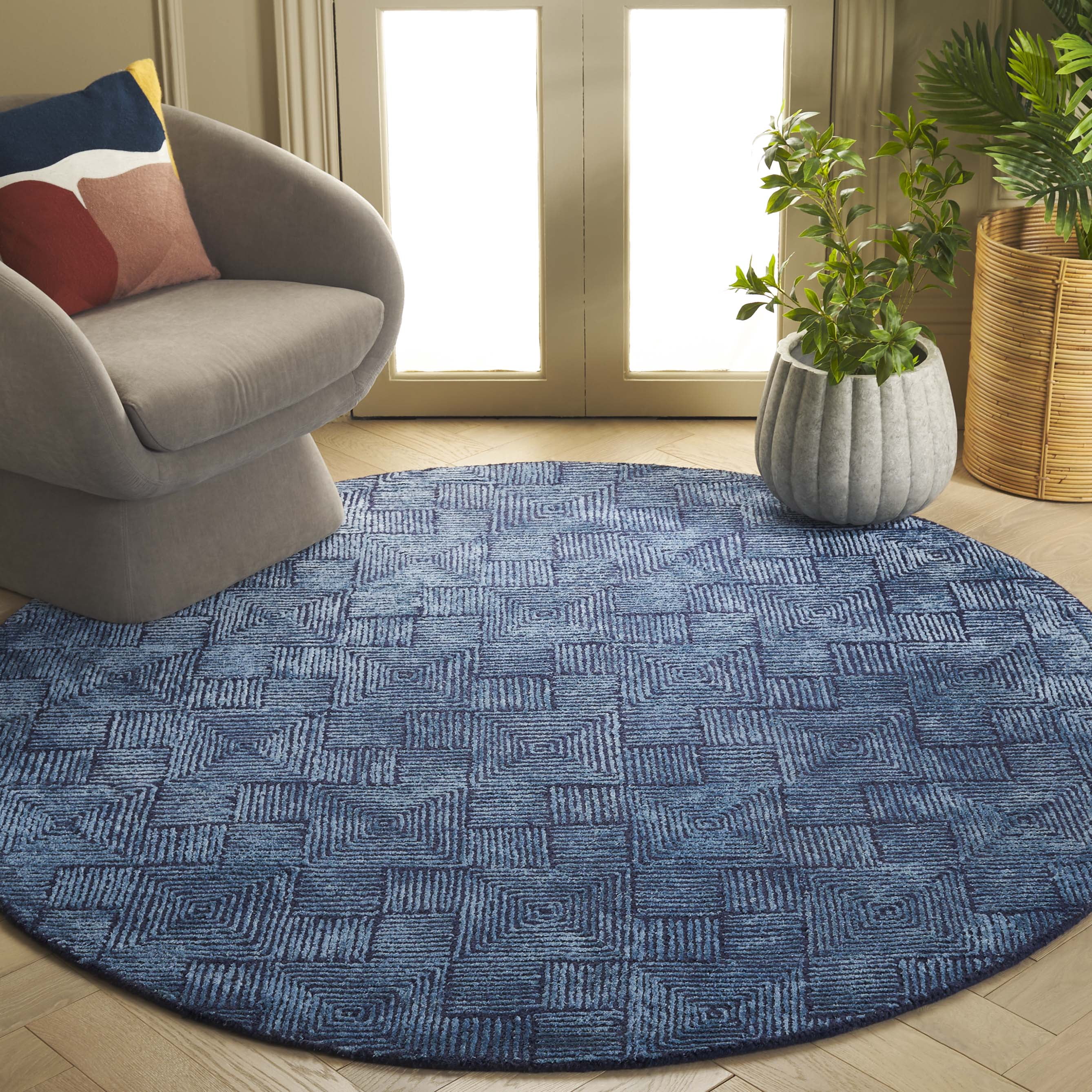 SAFAVIEH Glamour Damhan Geometric Area Rug, Navy, 6' x 6' Round