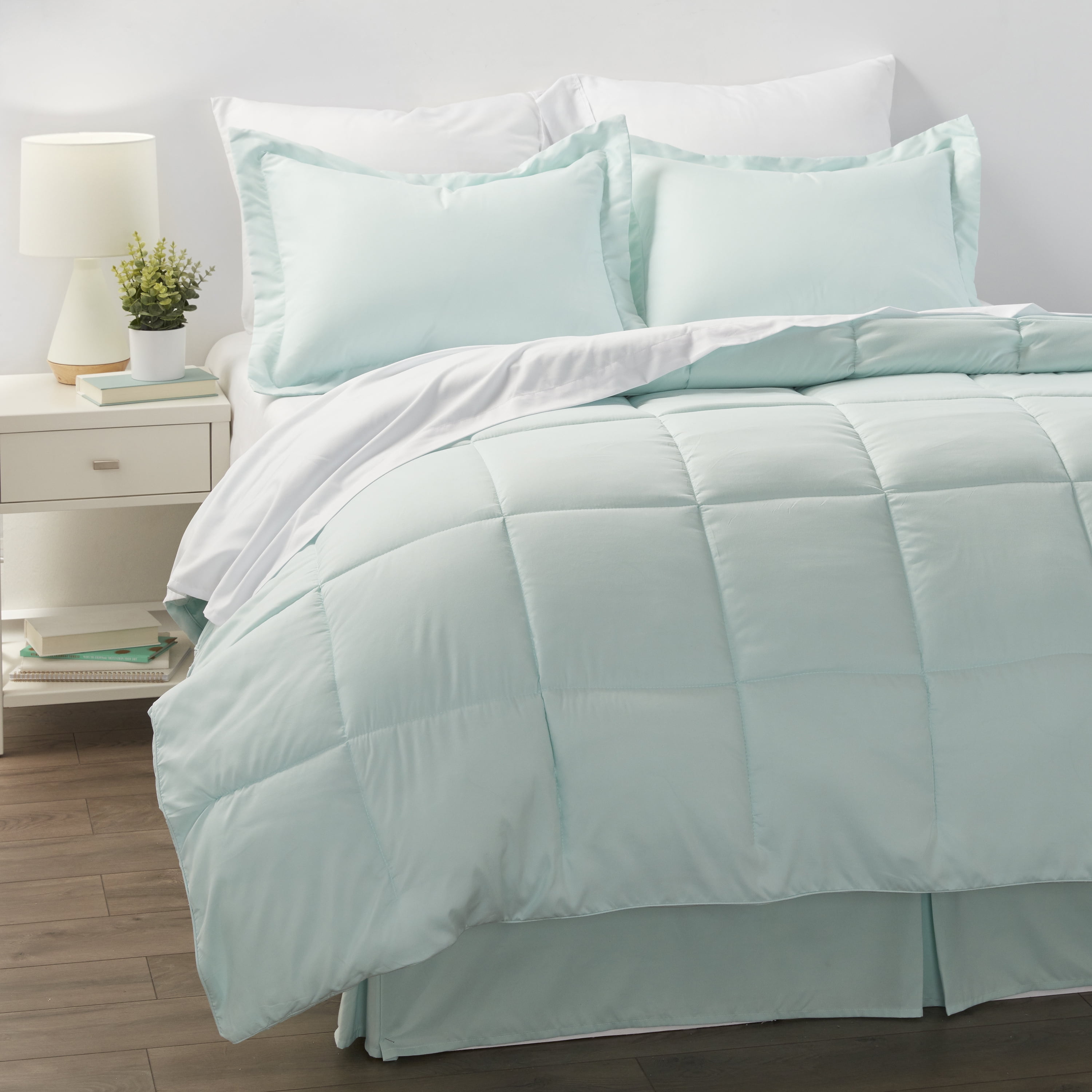 Noble Linens 8Piece Bed in a Bag Bedding Set with BONUS Sheet Set