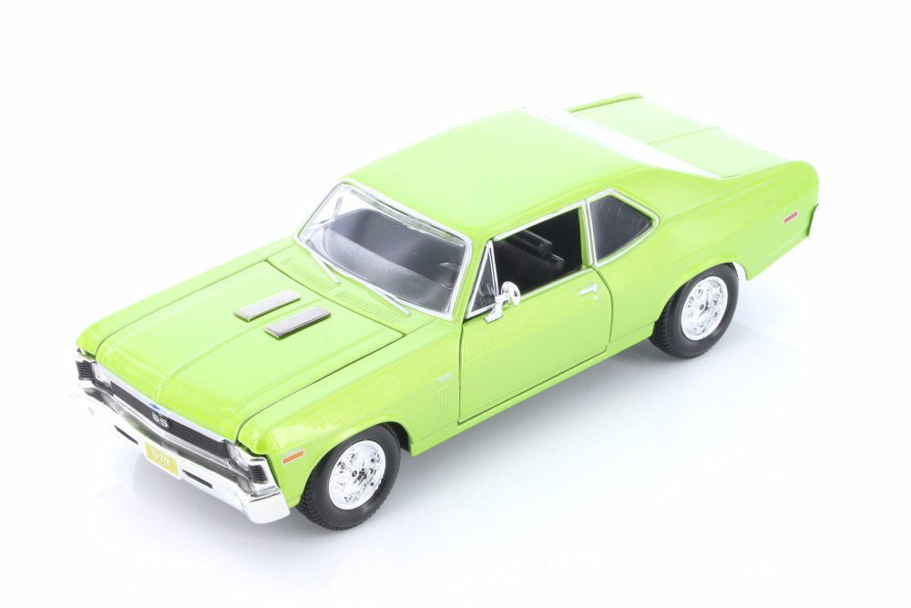 Green Maisto 1:24 W/B Special Edition 1970 Chevrolet Nova SS Diecast Car 31262 