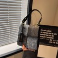 thumbnail image 4 of CGCBAG 2023 Diseñador de moda Bolso de mensajero de lujo para mujer Bolso de hombro pequeño cuadrado de cuero PU de alta calidad Bolsos de mano para mujer, 4 of 5