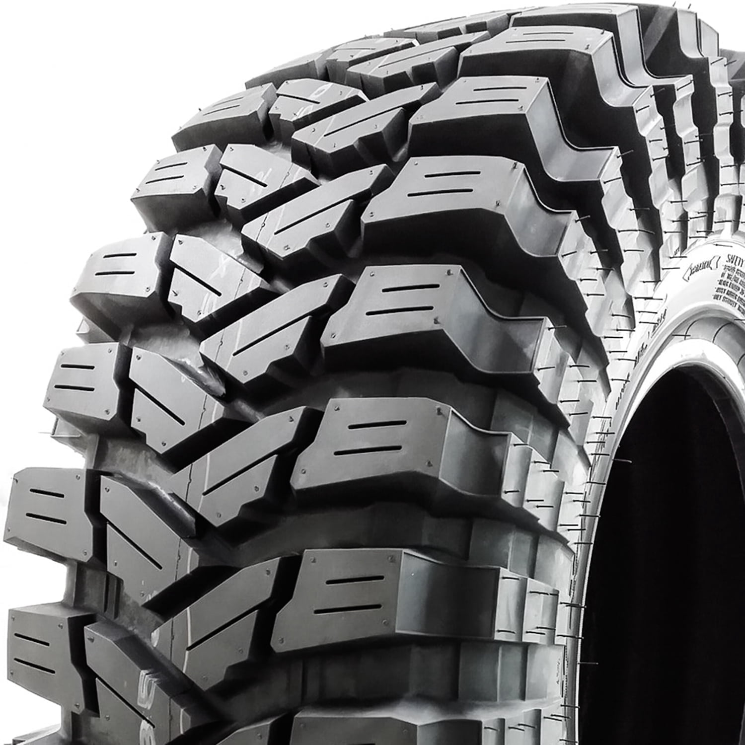 Maxxis Trepador M8060 37X13.50-17 E/10PLY Light Truck & SUV Tire