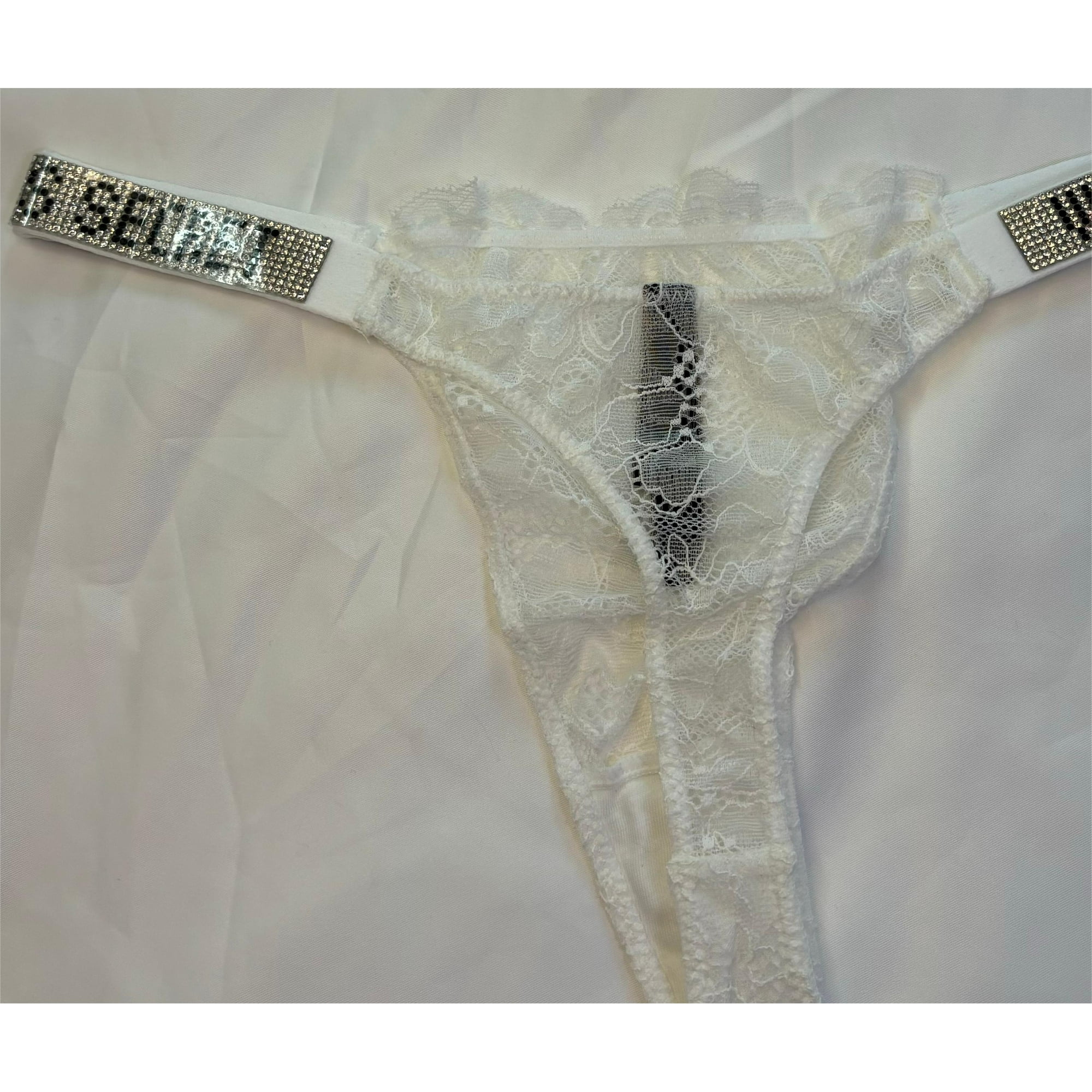 String rouge ouvert Victoria - Fashion Secret