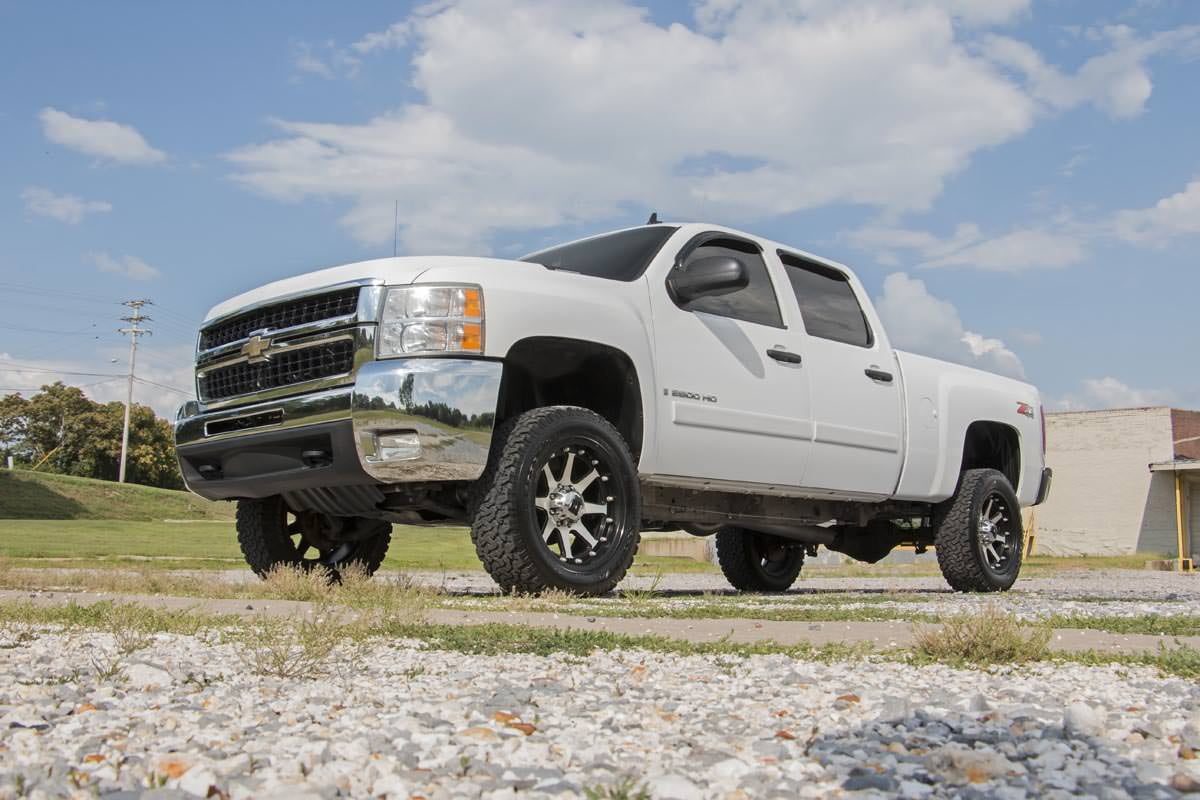 Rough Country 3" Lift Kit fits 01-10 Chevy Silverado / Suburban