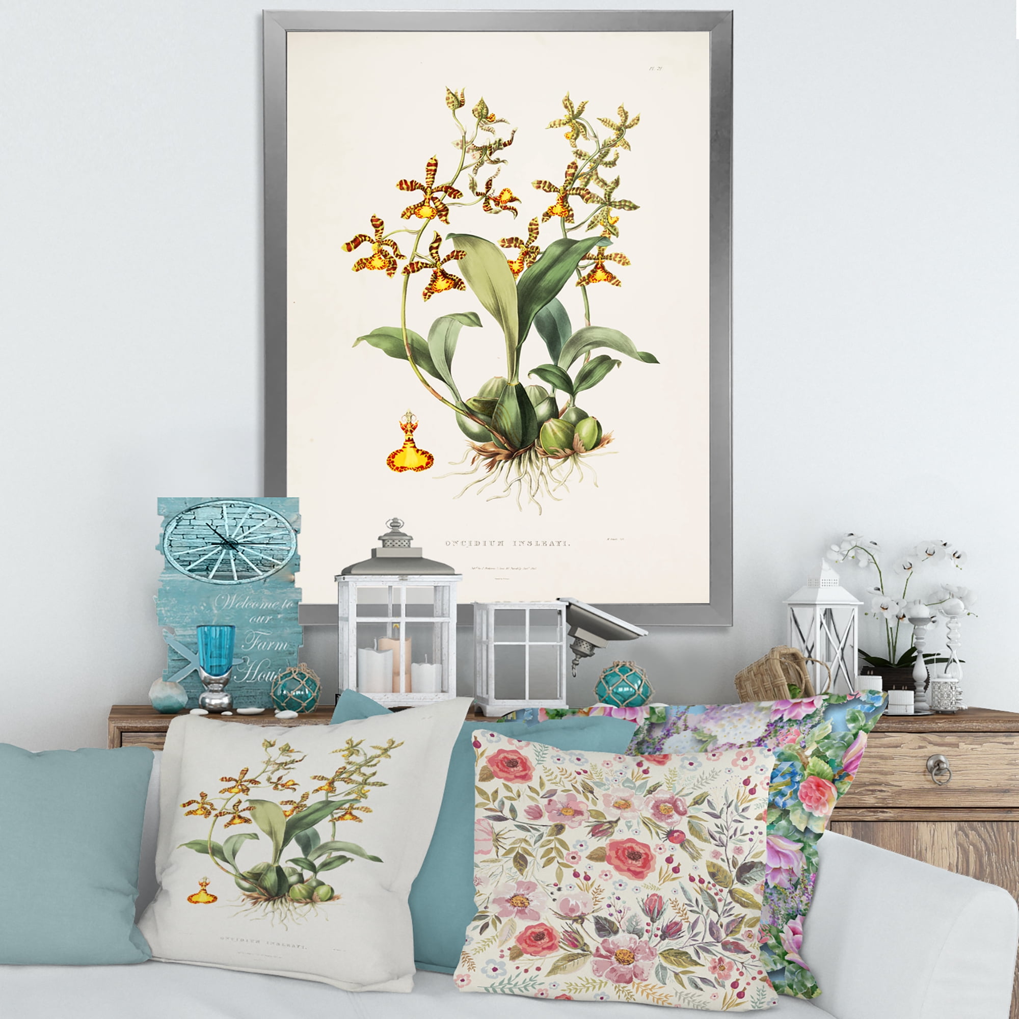 Designart 'Ancient Flower I' Traditional Framed Art Print