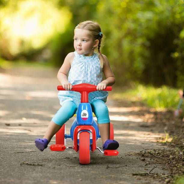 Quel tricycle pour un enfant de 18 mois ?