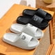 thumbnail image 2 of Zapatillas de moda de verano para hombre, sandalias con estampado de osito, baño interior, antideslizantes, suaves, zapatos informales para dormitorio para mujer, pareja, 2 of 4