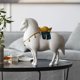 thumbnail image 2 of Adorno de caballo blanco de la suerte con lingote de oro - Decoración del hogar imprescindible, 2 of 7