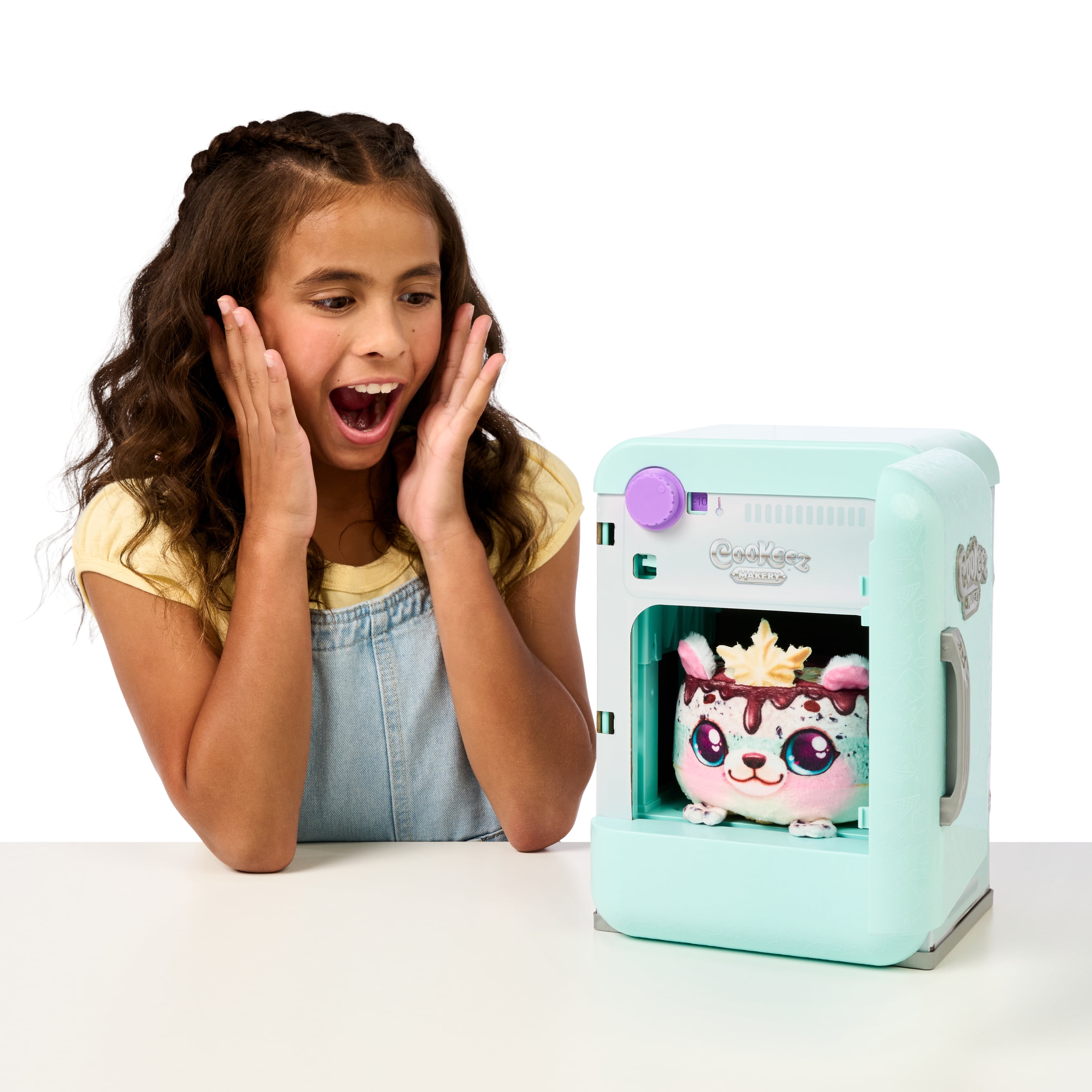 Cookeez Makery Freezy Cakez Mix & Decorate Your Scented, Shivering, Interactive Plush, Ages 5+ (图4) Cookeez Makery Freezy Cakez Mix & Decorate Your Scented, Shivering, Interactive Plush, Ages 5+ (图4)