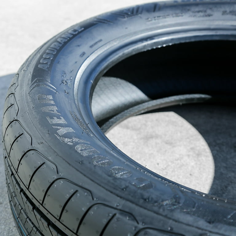 Goodyear Assurance Triplemax 2 215/60R17 96H All-Season Tire Goodyear Assurance Triplemax 2 215/60R17 96H All-Season Tire