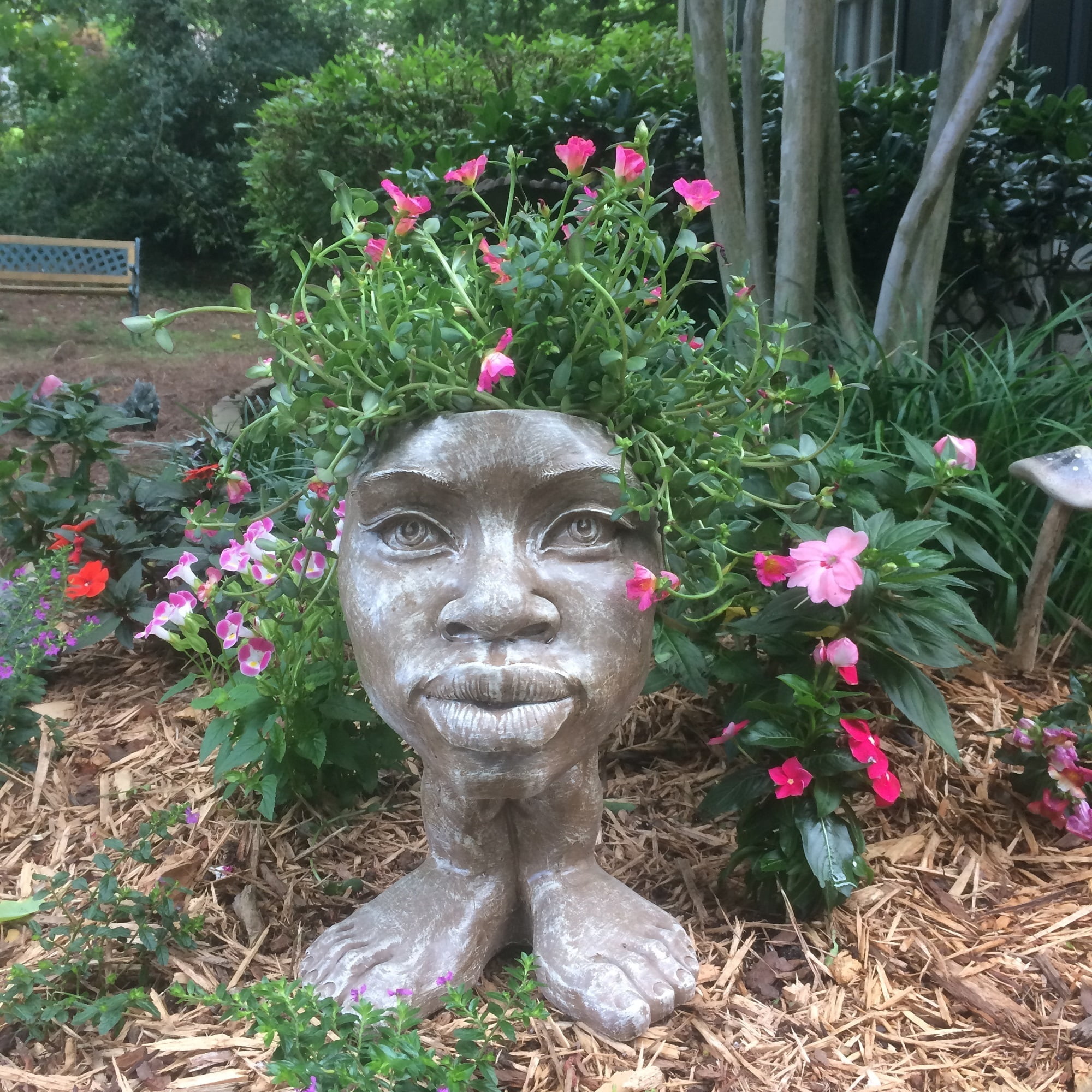 Homestyles Stone Wash Uncle Carmine & Auntie Kayla the Muggly Face Statue Planter