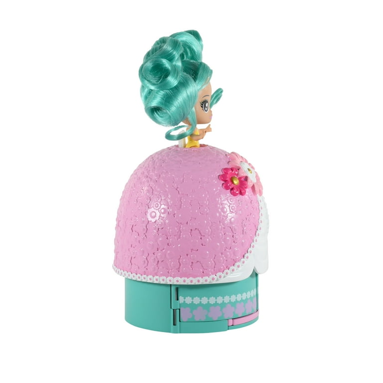 Glamore Lila Doll Playset, 15 Surprises, Ultimate Dream Closet