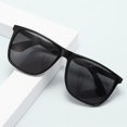 thumbnail image 4 of Gafas de sol polarizadas rectangulares unisex lentes negras grises protección UV gafas de sol para hombres y mujeres, 4 of 8