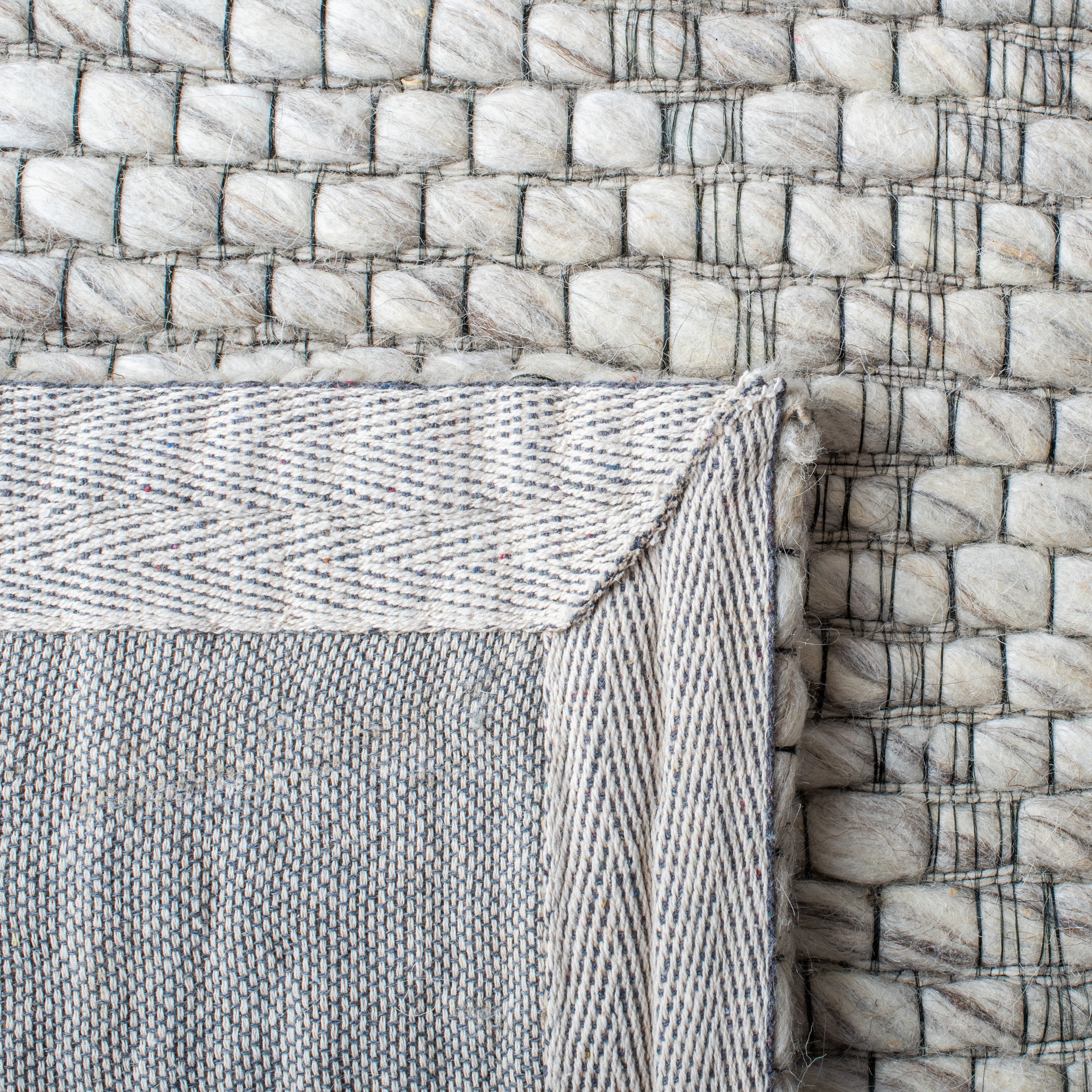 SAFAVIEH Marbella Aria Diamond Area Rug, Beige, 6' x 9'