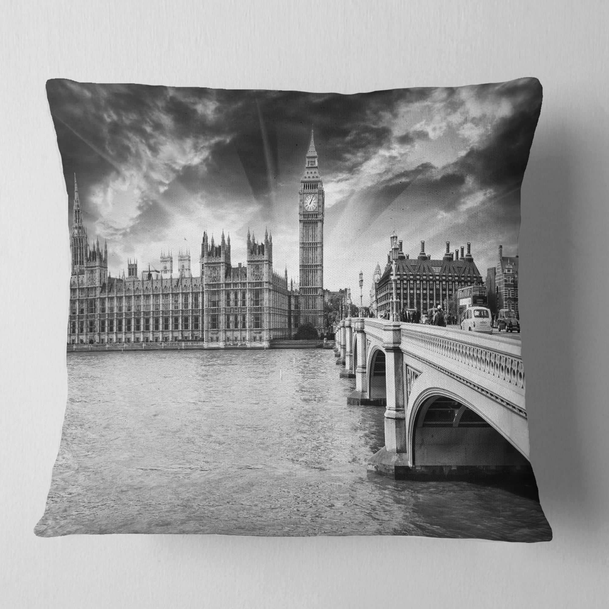 Designart Westminster Palace in Gray Shade - Photography Throw Pillow - 16x16
