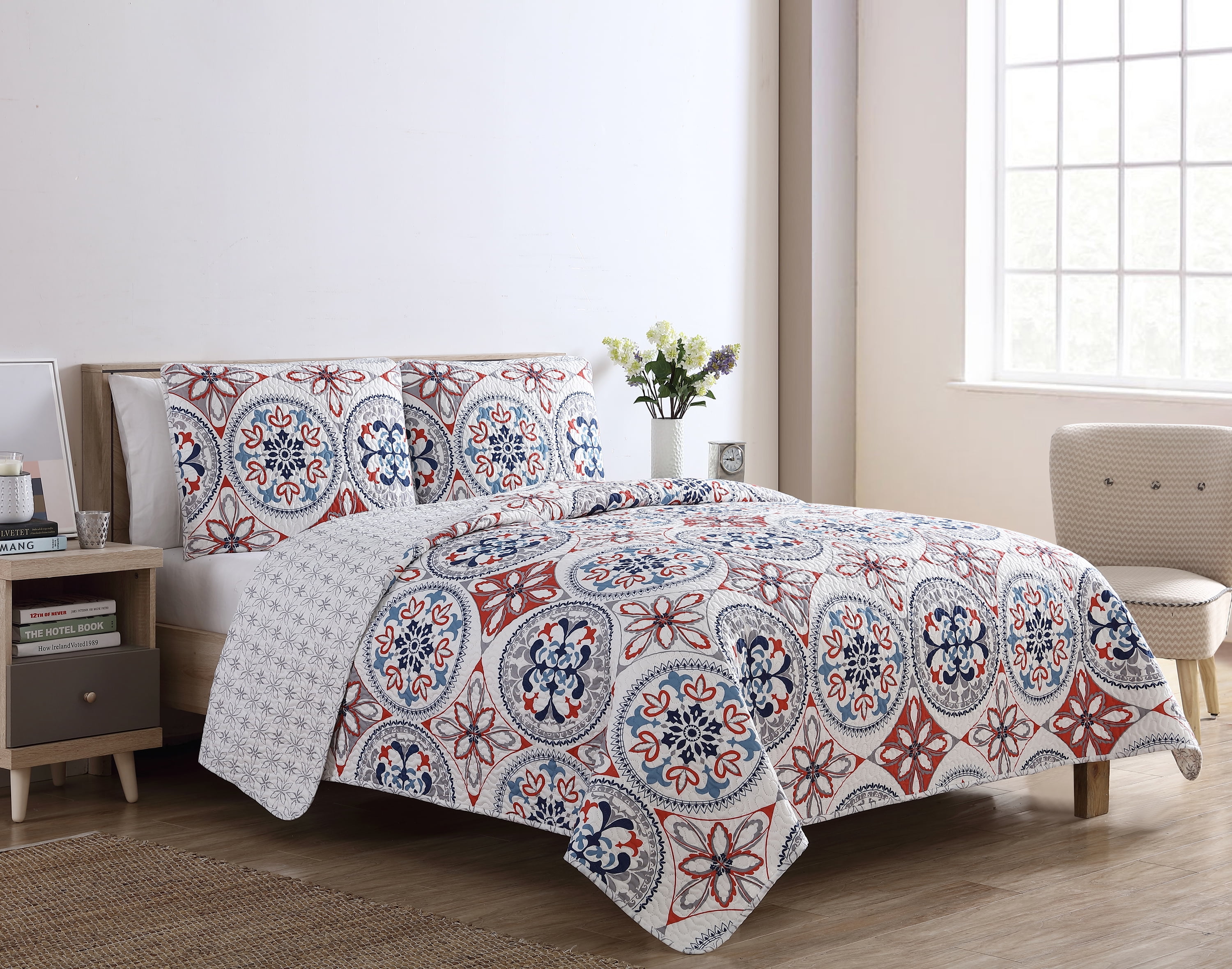 VCNY Home Cobalt Blue Venus 3 Piece Bedding Quilt Set ...