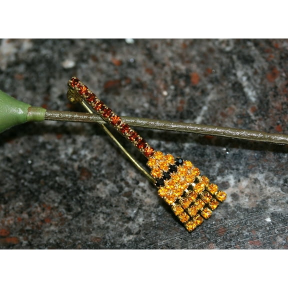 Witch's Broom Crystal Pin Rhinestone Halloween Broom Brooch pin