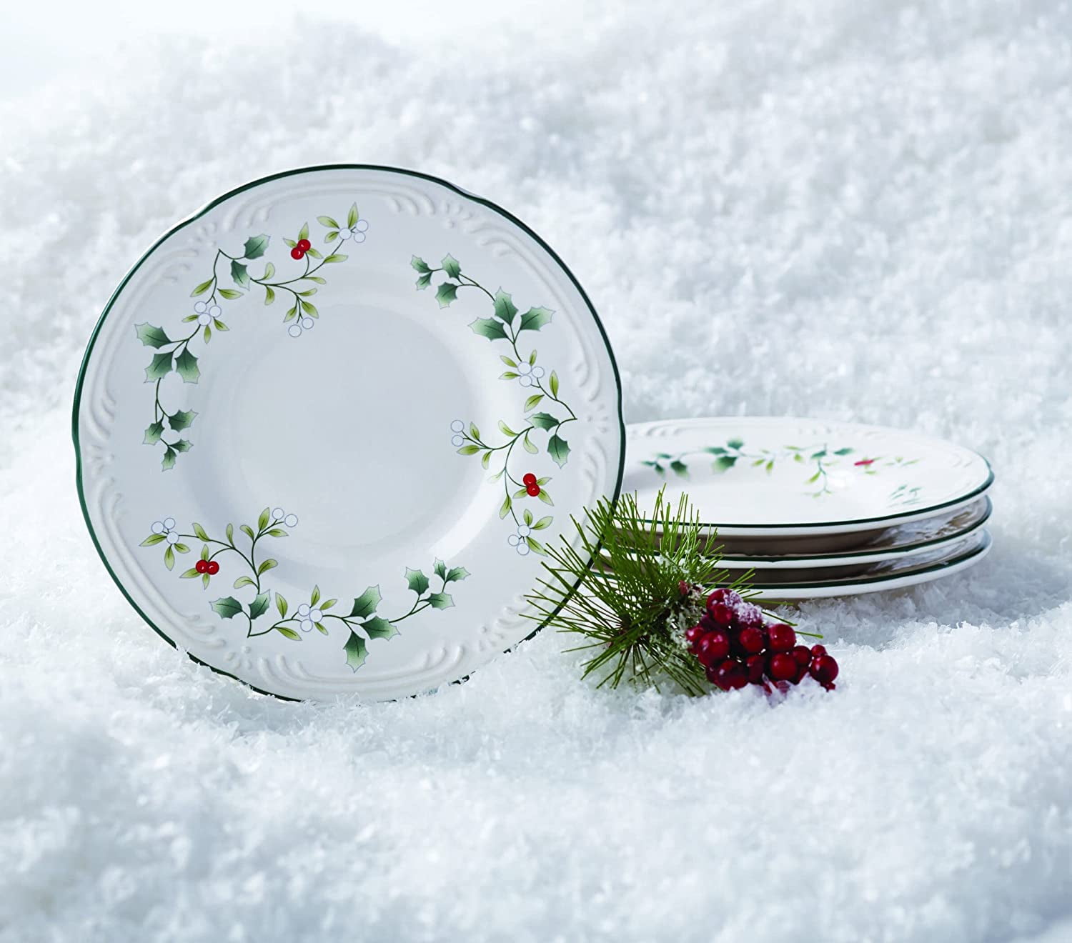 Pfaltzgraff Winterberry Stoneware 6 in Appetizer Plates, Set of 4, White