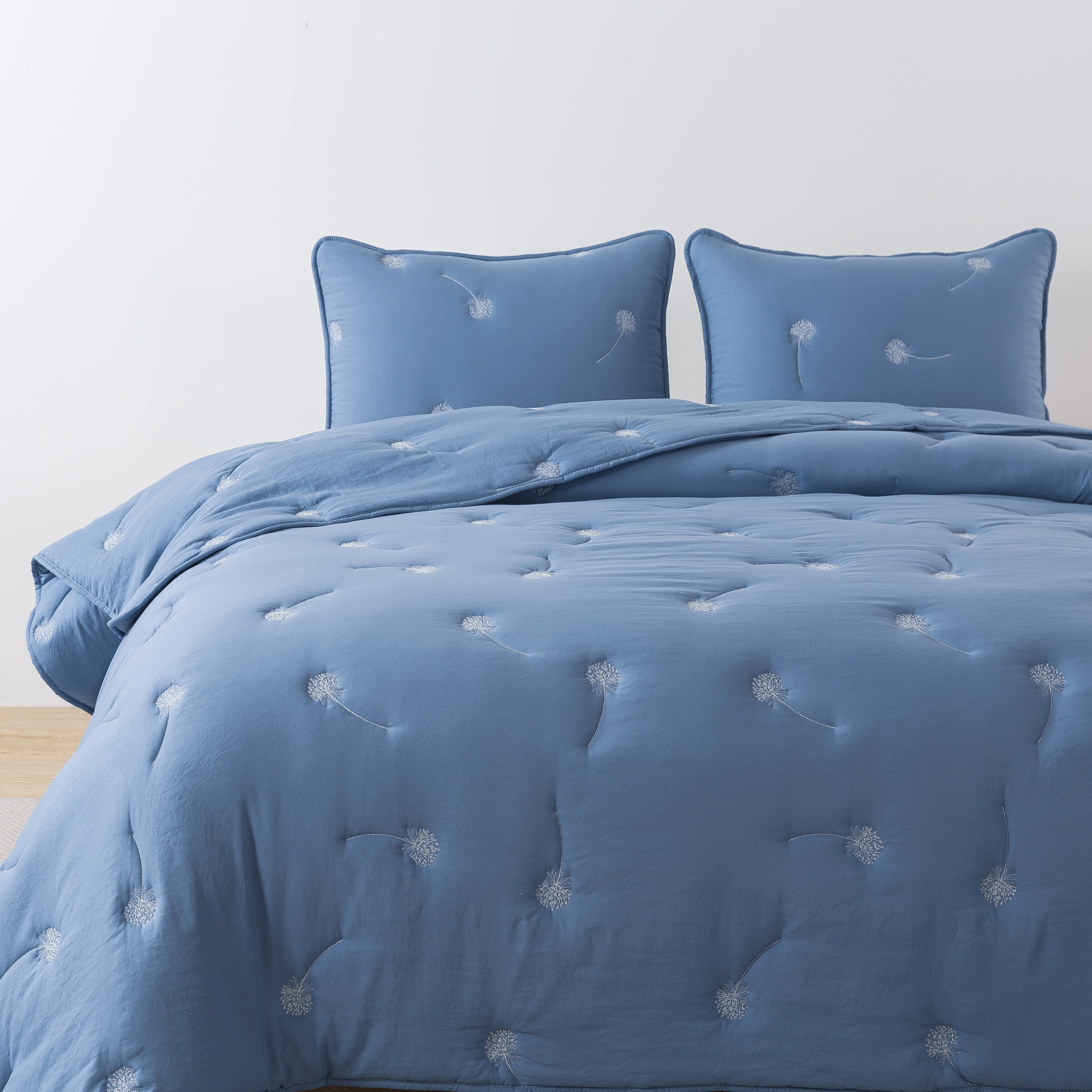 NSH by New Sega Home, 3-Piece Comforter Set, Embroidered Dandelion, Blue, Bed in a Bag, Full/Queen