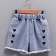 thumbnail image 1 of Pantalones cortos vaqueros Herrnalise para niñas, de mezclilla elástica con puños enrollados, con cintura elástica, informales, ropa deportiva de verano para niñas pequeñas (talla 4-15T), 1 of 8