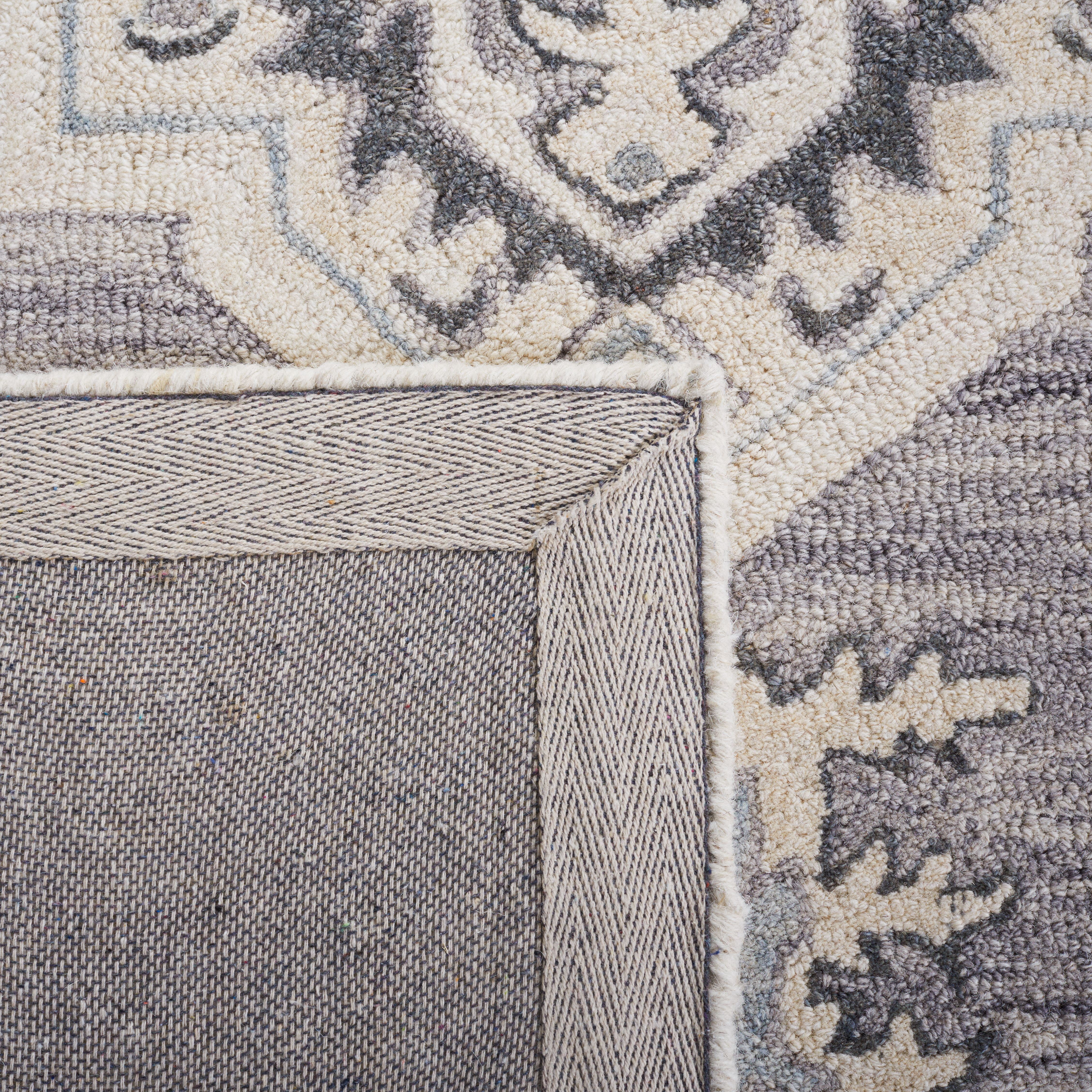 SAFAVIEH Metro Bevis Medallion Area Rug, Grey/Ivory, 4' x 6'