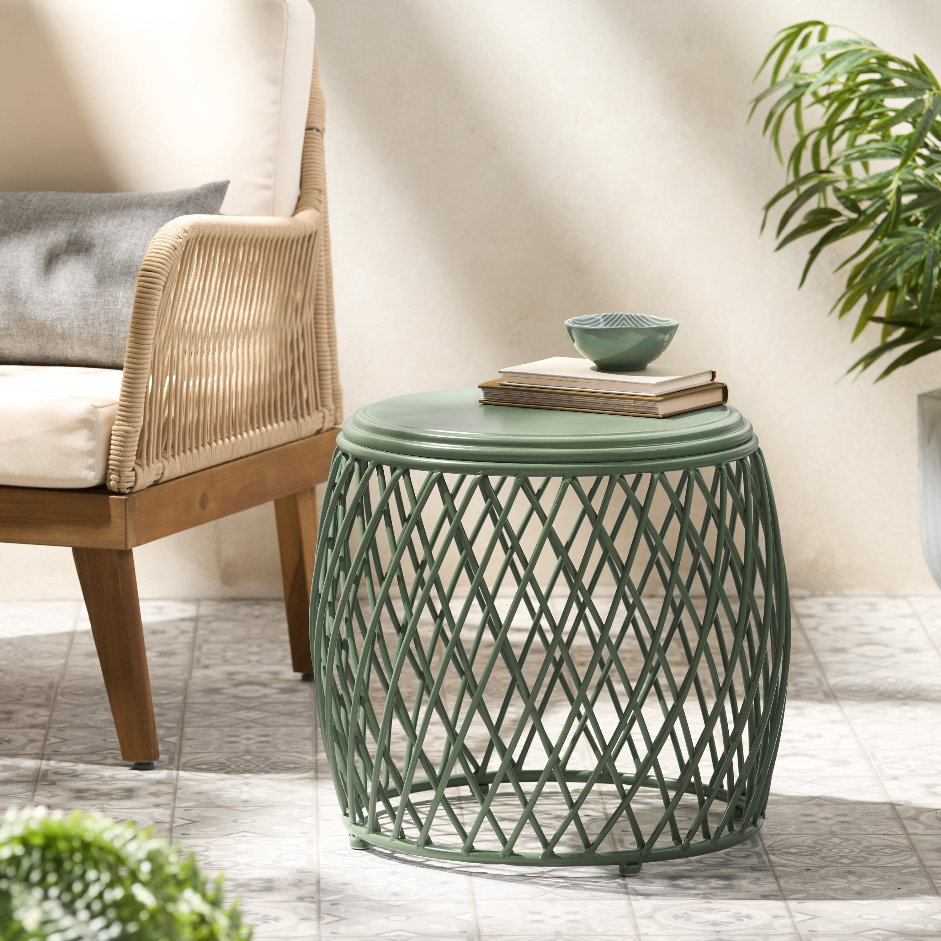 Outdoor Lattice Pattern Iron Side Table 19.75 Inch, Retro Decor Table for Patio Garden, Green