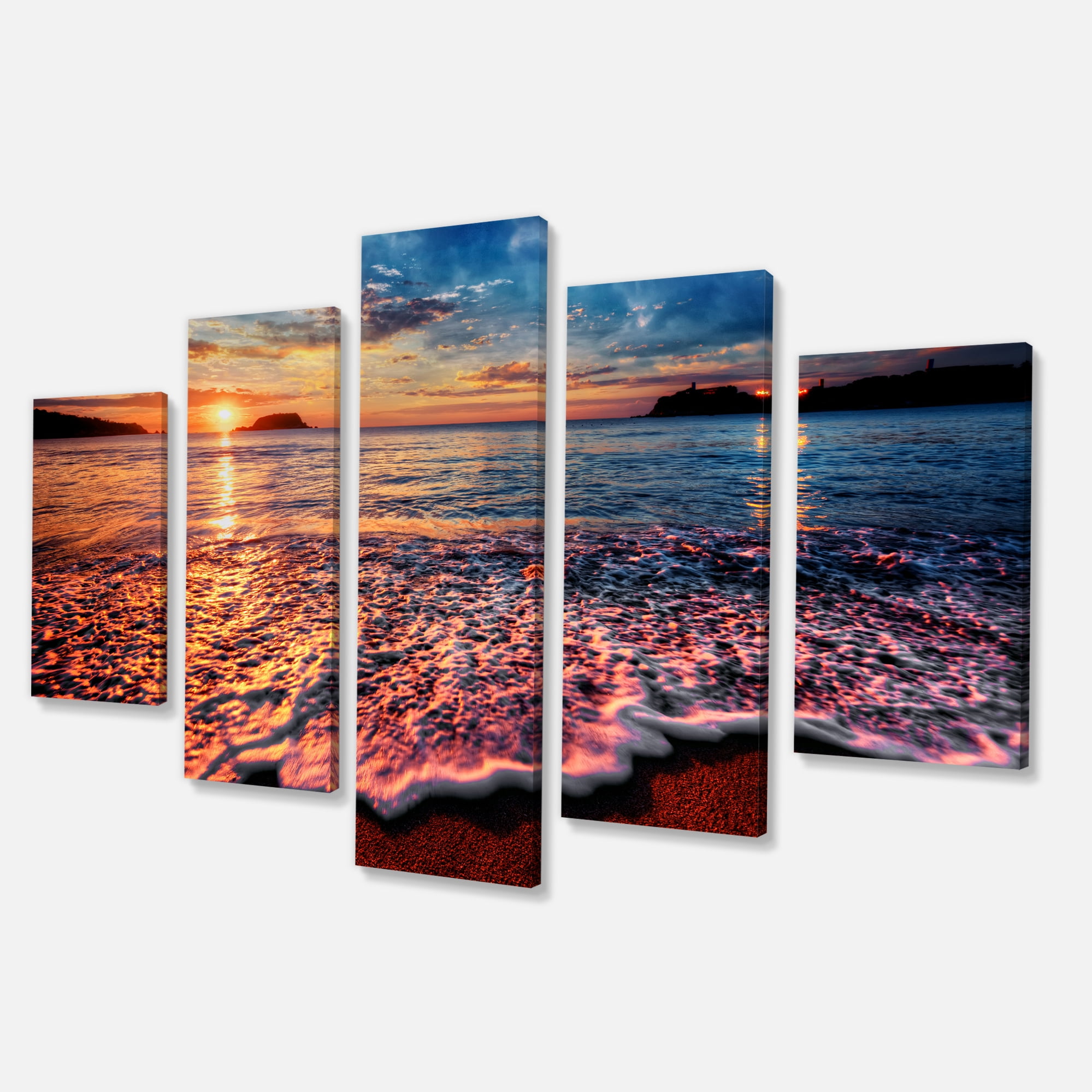 Designart 'Peaceful Evening Beach View ' Seascape Canvas Art Print