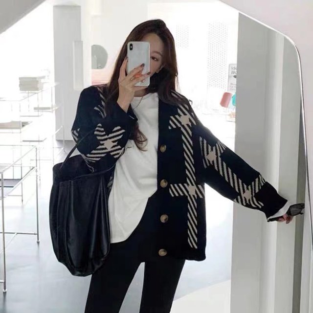 Suéter a cuadros coreano nuevo de otoño e invierno, chaqueta de mujer, temperamento casual, color de contraste, cuello en V, cárdigan de punto holgado de estilo perezoso