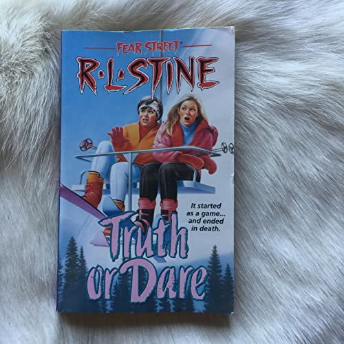 Pre-Owned Truth or Dare (Fear Street, No. 28), 9780671868369, 0671868365, Paperback,