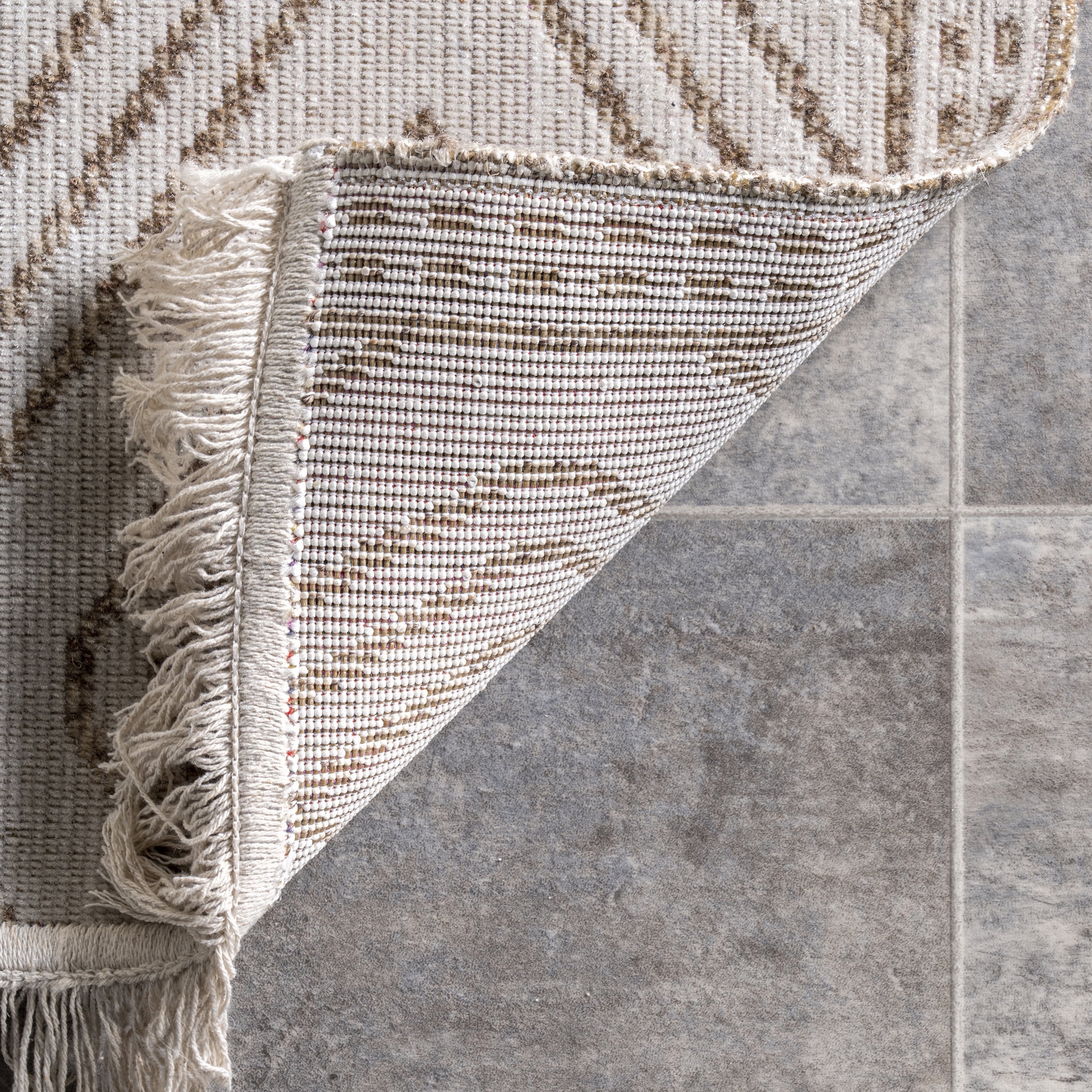 nuLOOM Indoor/Outdoor Striped Miriam 2' 6" x 8' Runner Area Rug, Beige