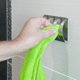 thumbnail image 2 of Toallero de baño BRI Adhesivo con 3 ganchos de acero inoxidable, 2 of 5