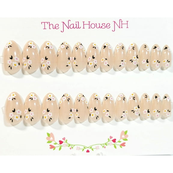 Pretty Little Daisy Almond Press-on Nails by The Nail House NH - 24 Pieces