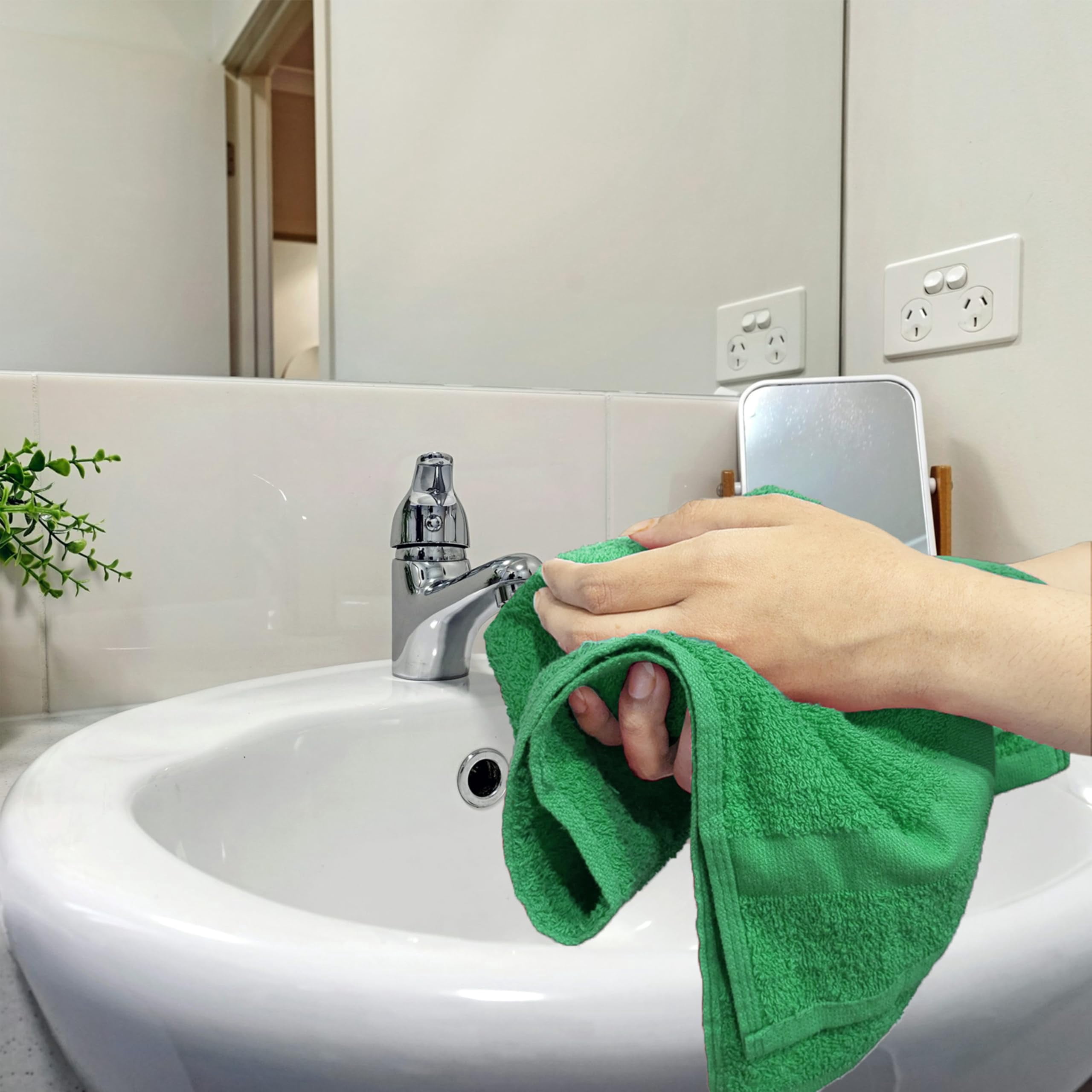SupremePlus Premium Absorbent 16" x 27" 100% Ring Spun Cotton Hand Towels, Green 12 Count