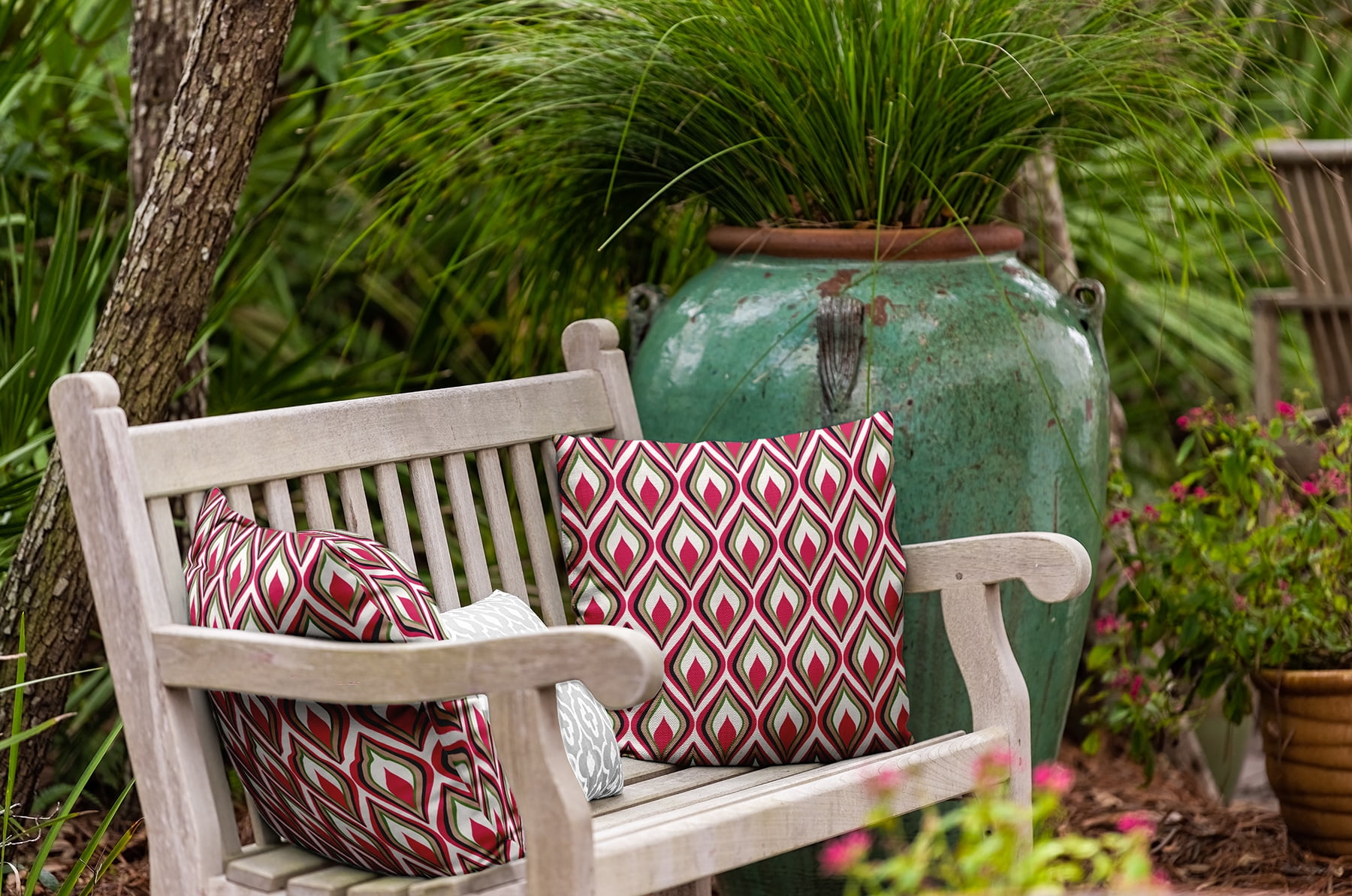 20" x 20" Simply Daisy Feathers Polyester Indoor/Outdoor Pillow, Fuschia Qty 1