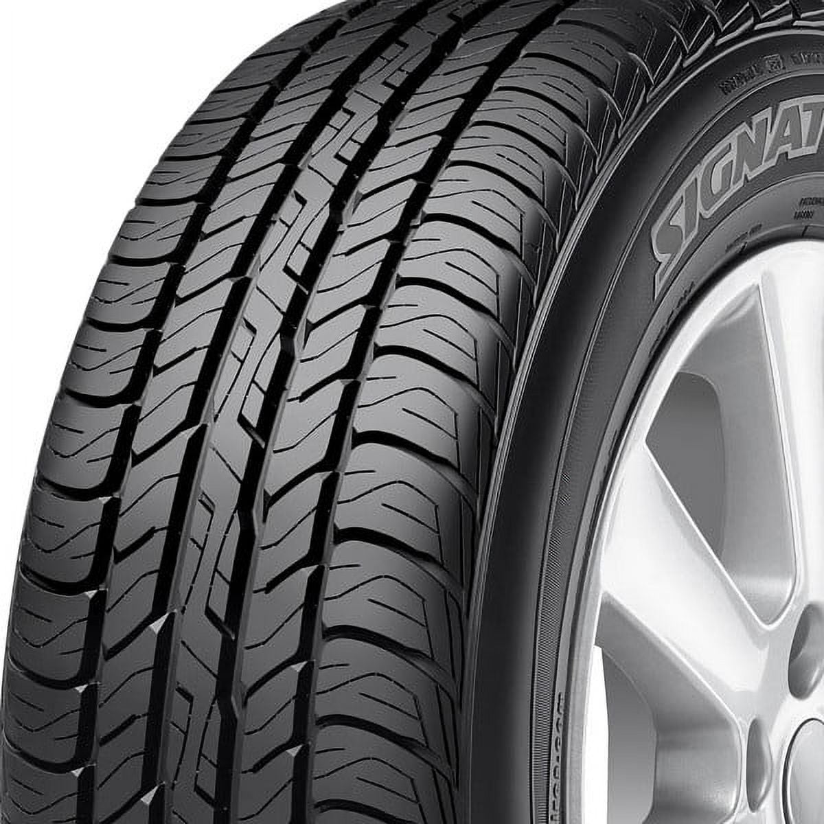 Dunlop Signature II 205/70R15 96 T Tire