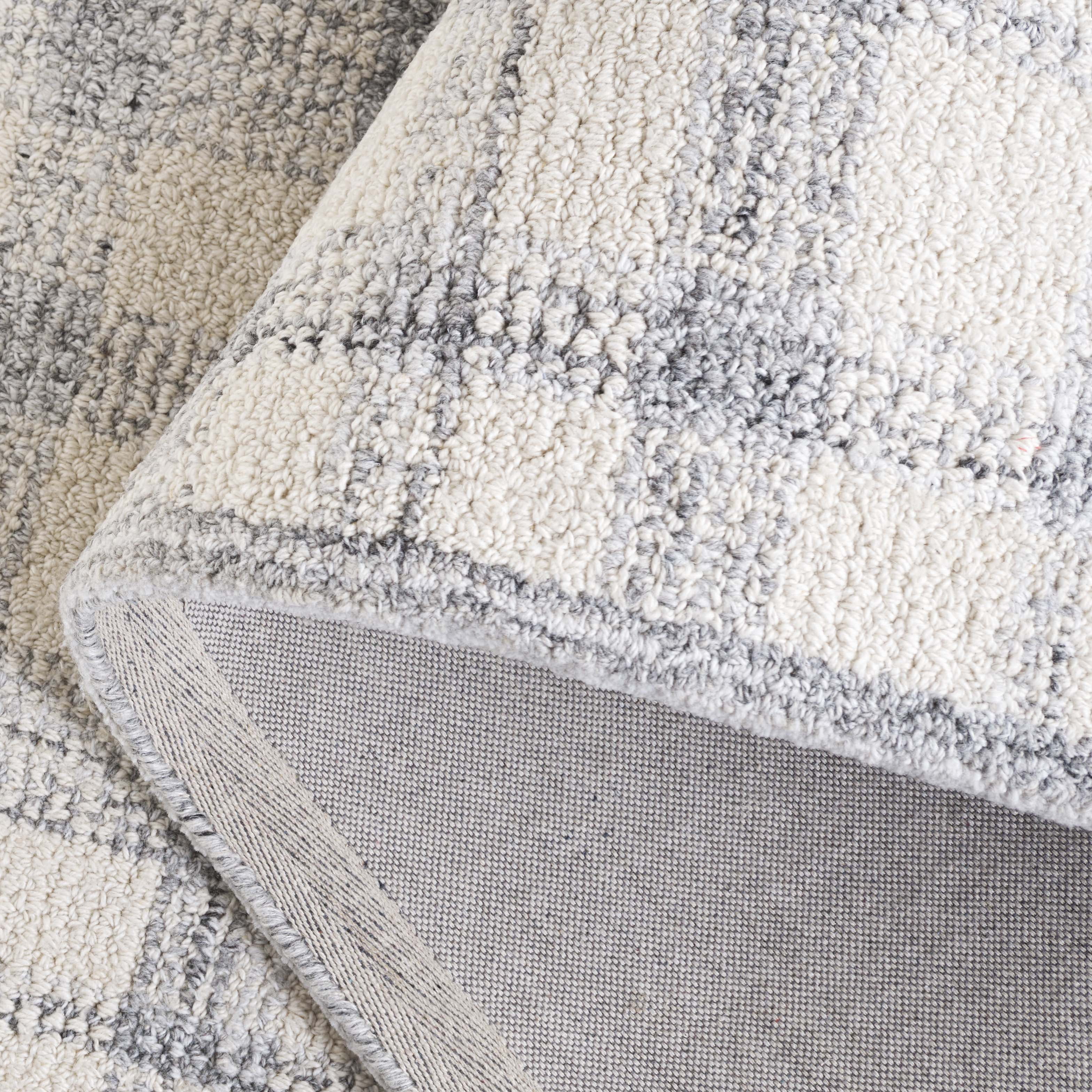 Safavieh Abstract Aleta Trellis Area Rug, Ivory/Gray, 3' x 5'