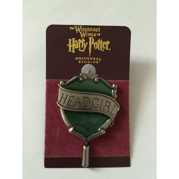 Universal Studios Harry Potter Slytherin Head Girl Pin New with Card