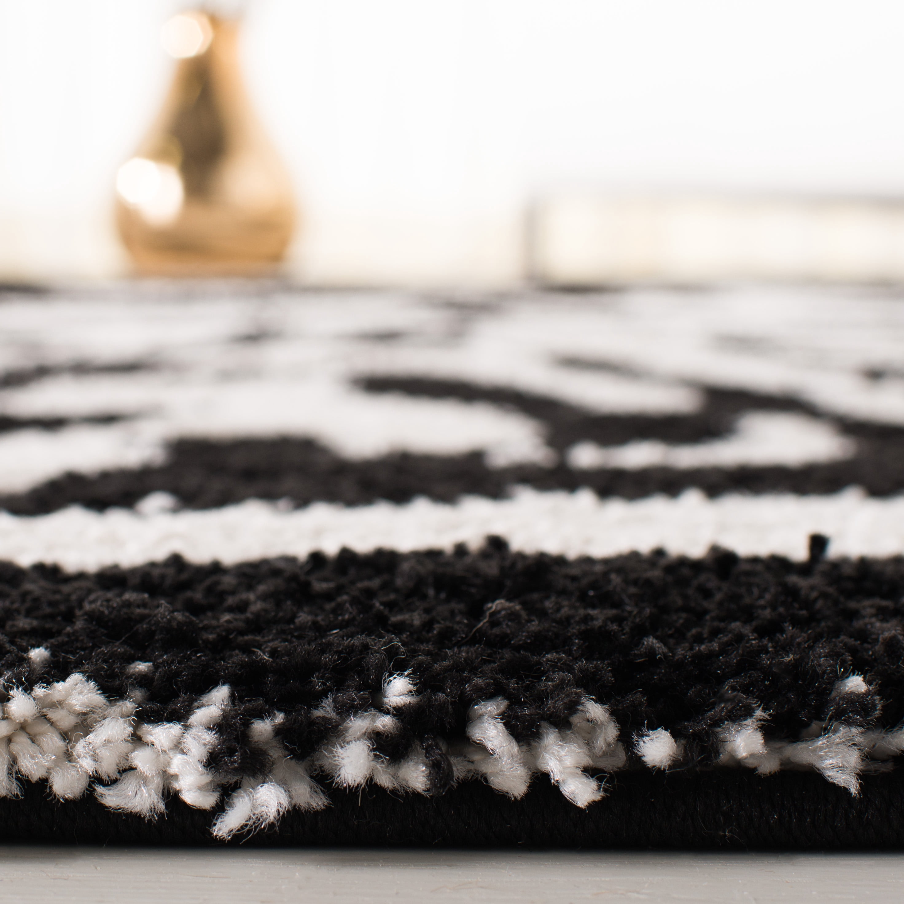 SAFAVIEH Florida Eleanor Animal Shag Runner Rug, Ivory/Black, 2'3" x 19'