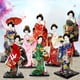 thumbnail image 4 of Figura humana de 12 pulgadas, figura de geisha, muñeca de kimono de seda, adornos de estilo de boda para restaurante, regalos decorativos de escritorio, 4 of 6