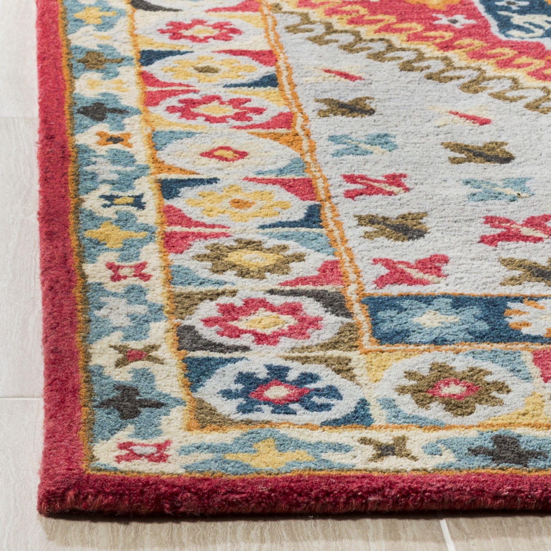 SAFAVIEH Heritage Rosheen Floral Wool Area Rug, Grey/Red, 5' x 8'