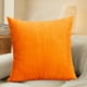 thumbnail image 4 of Funda de almohada de tejido suave, tamaño estándar de 45 x 45 cm | 98 % algodón, 2 % elastano, transpirable | Cierre tipo sobre | Paquete de 1, 4 of 7